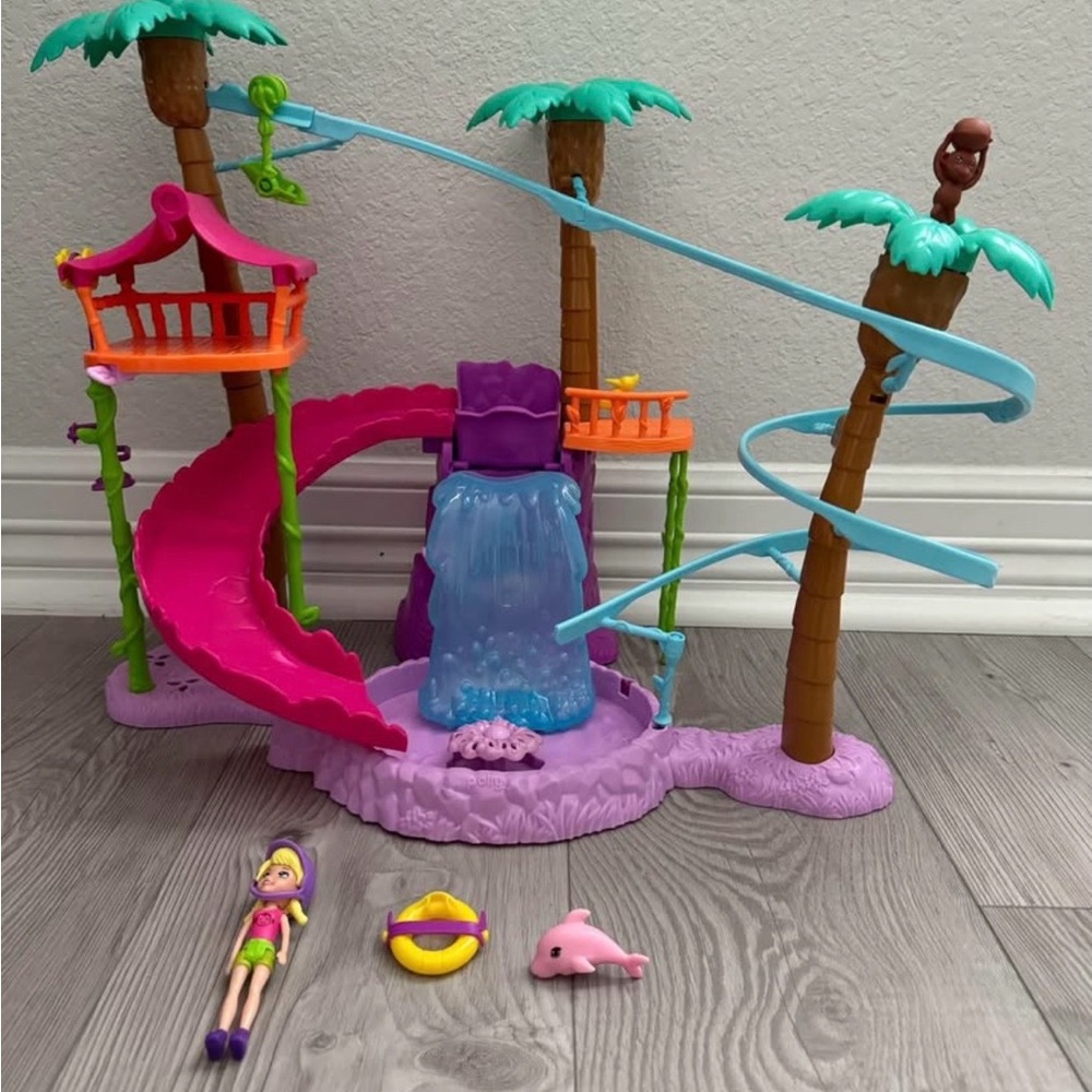 Polly Pocket Rainforest. Surprisas Zipline 
Colorful Jungle Adventure Playset